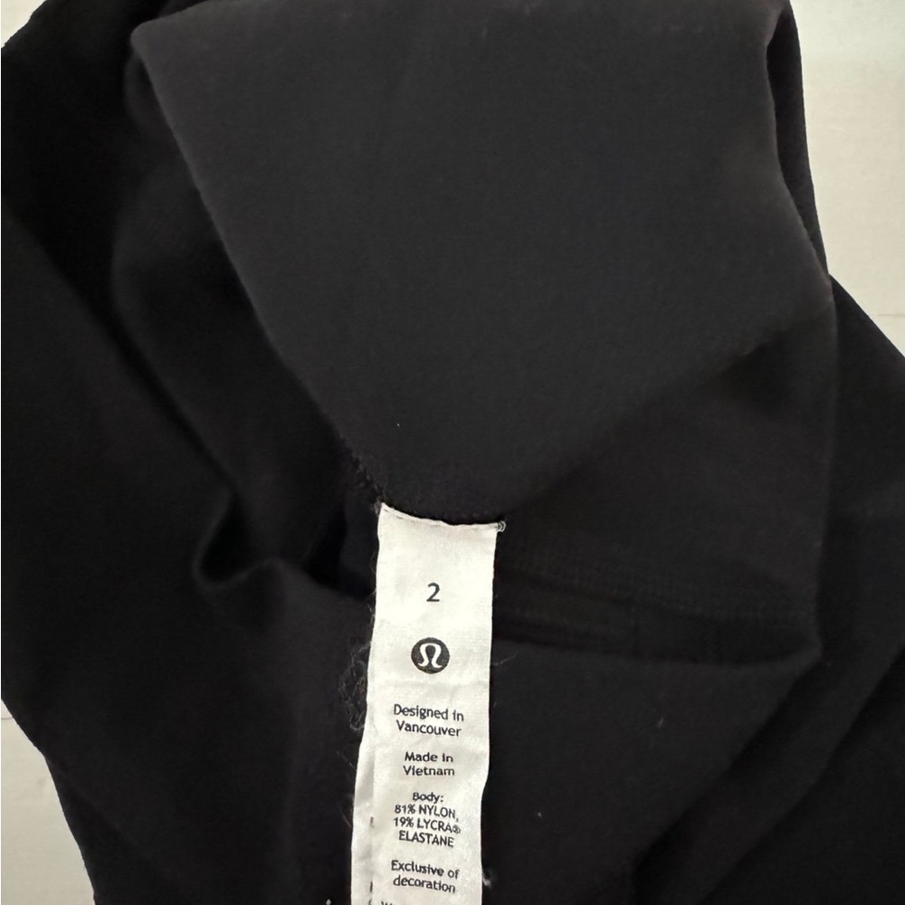 lululemon athletica Women's Classic Black Athletic Shorts - Picture 3 of 4